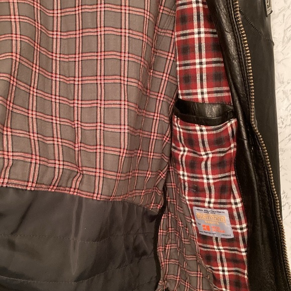 Hugo Boss Orange Thermore lined black leather jacket. Super warm. Soft leather. - Picture 4 of 7